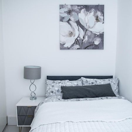1B Apartment, 30 Mins To Oxford Street Лондон Екстер'єр фото