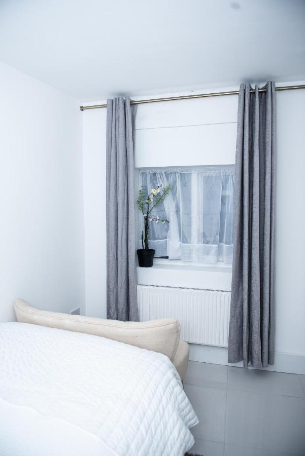 1B Apartment, 30 Mins To Oxford Street Лондон Екстер'єр фото