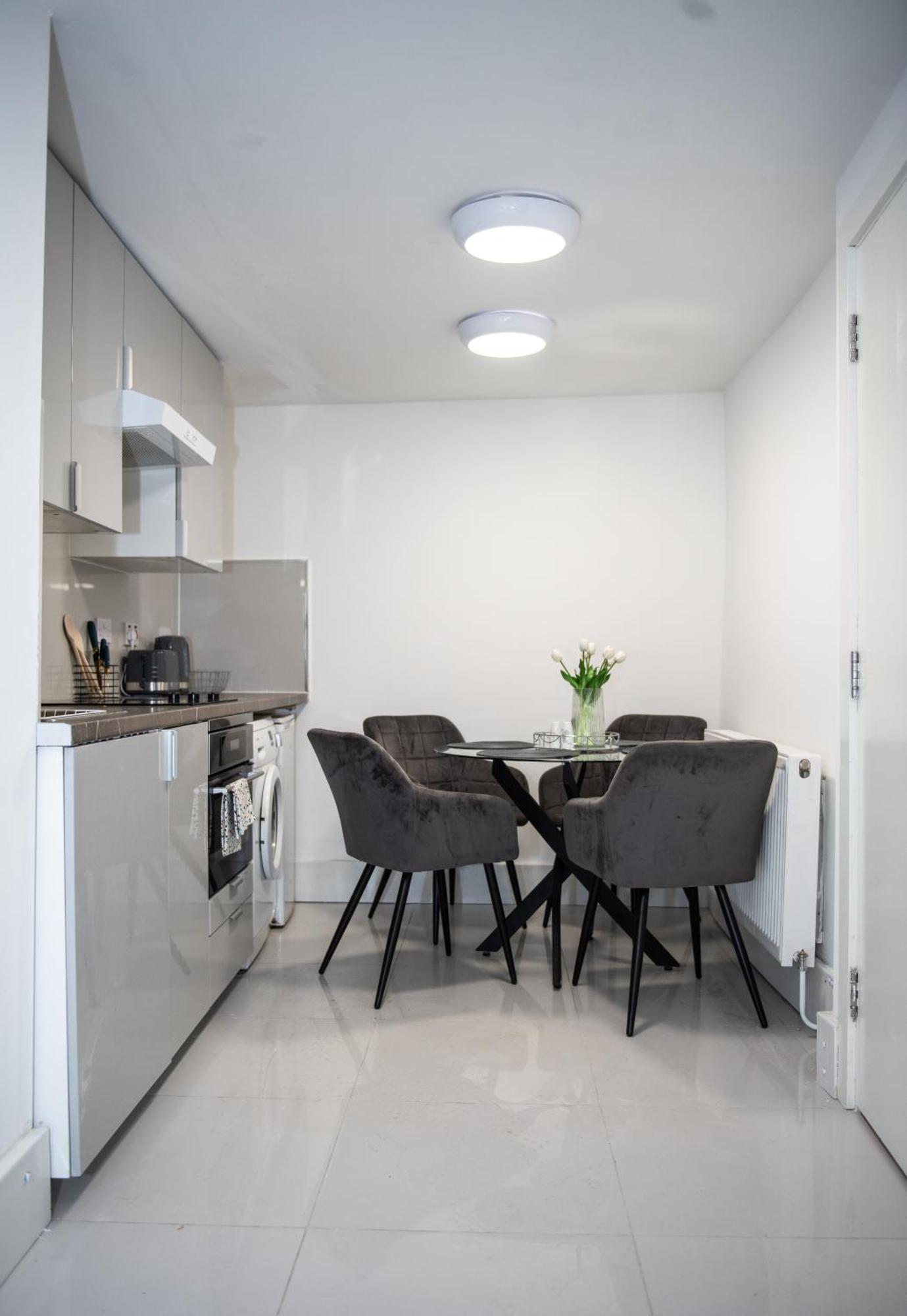 1B Apartment, 30 Mins To Oxford Street Лондон Екстер'єр фото