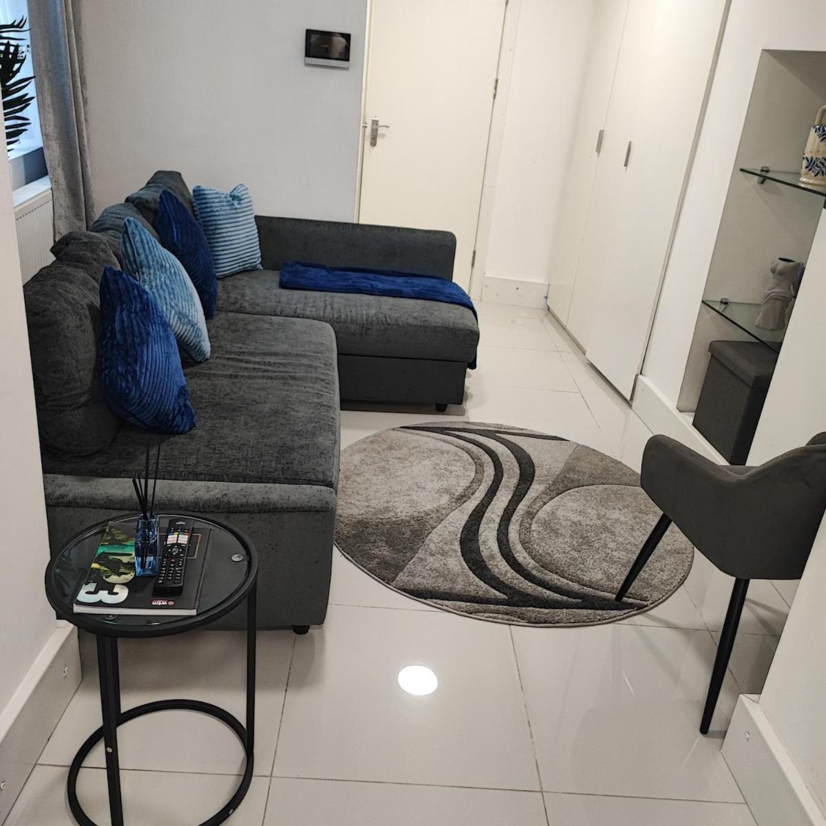 1B Apartment, 30 Mins To Oxford Street Лондон Екстер'єр фото